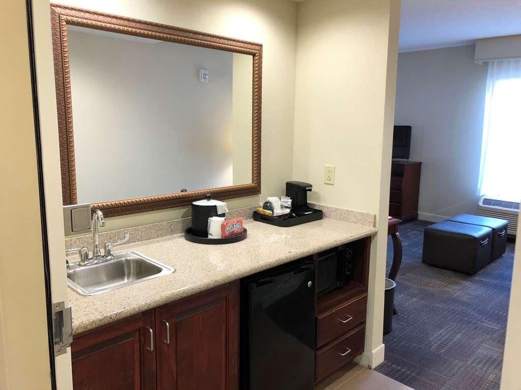 Hampton Inn & Suites Norfolk-Airport Habitación foto
